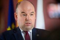 Jan Dziedziczak: Do Polski wracają prezydenci przez dziesięciolecia dbający o...