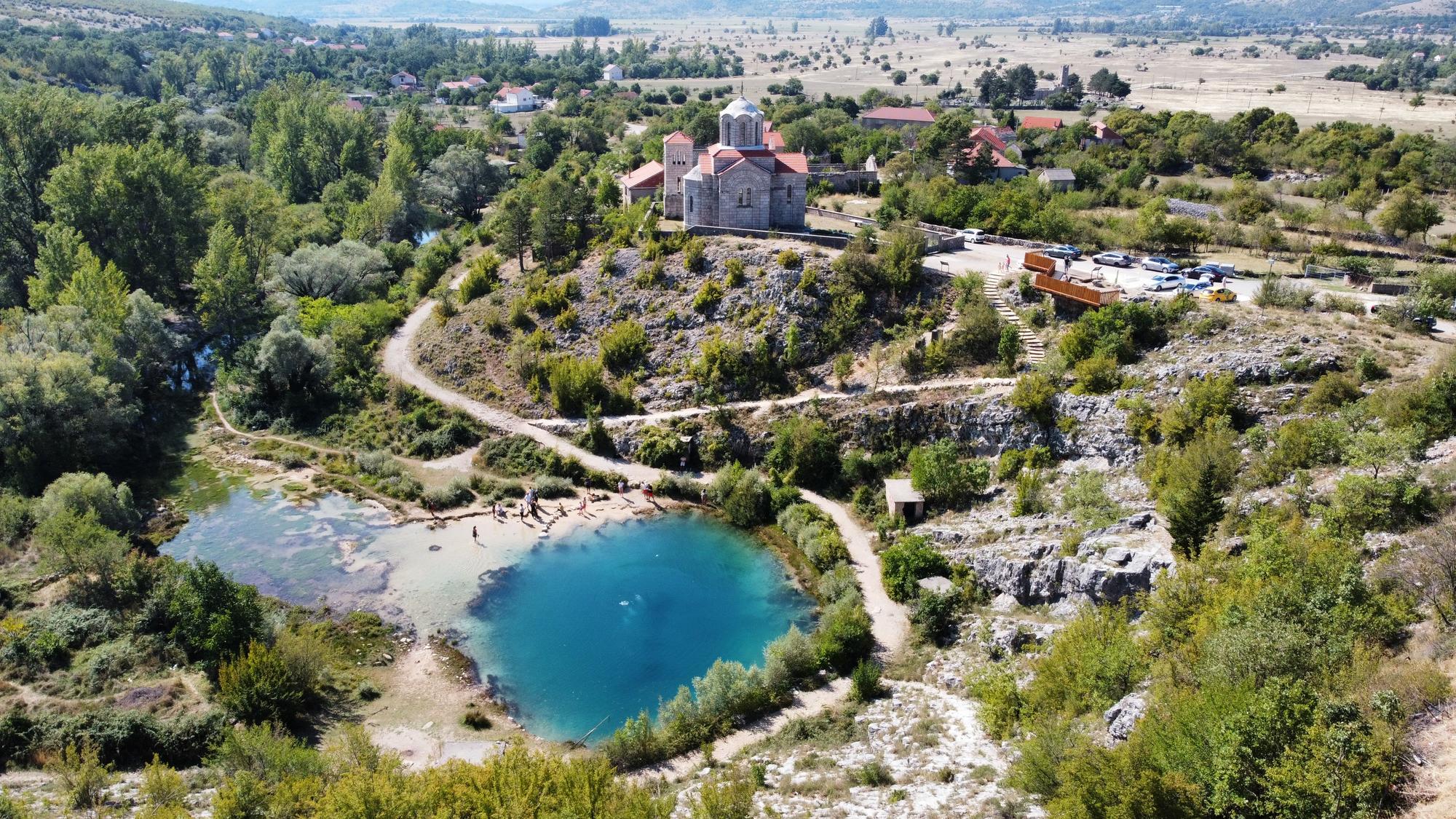 Rieka Cetina a jej jazierka sa stali najnovším hitom medzi turistami.