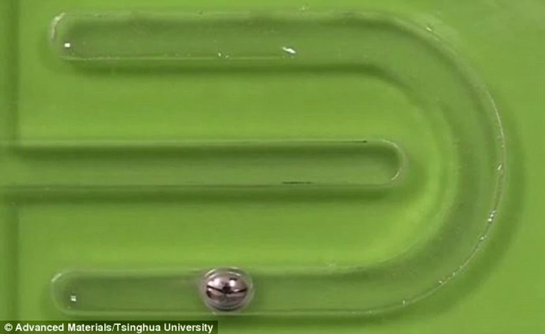 Takozvani samonapajajući tečni motori mogu i da menjaju oblik, zahvaljujući čemu mogu da se provuku kroz uzane prostore