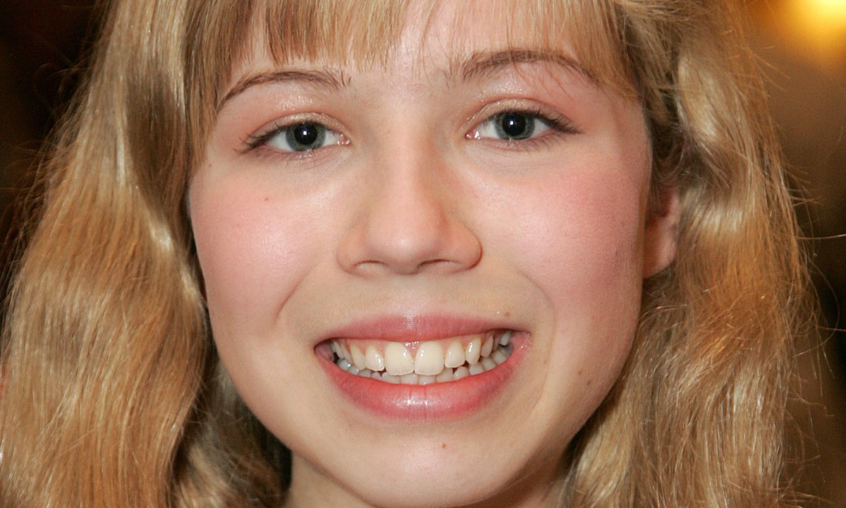 "Krzyczałam z bólu, gdy henna zalewała mi oczy". To mama zgotowała jej piekło