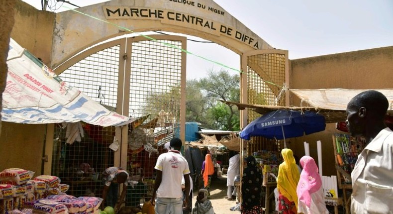 Around 20 Boko Haram combattants surrendered in Difa, a Boko Haram stronghold close to the border with Nigeria