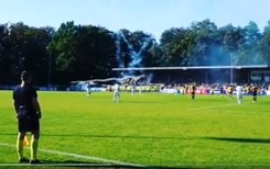 Rakietnicą w bramkarza Lechii Gdańsk. Bezmyślny, chuligański wybryk na meczu Pucharu Polski [WIDEO]