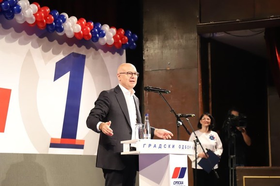(FOTO) VUČEVIĆ U NIŠU "Dale, podigli ste lestvicu!" Knežević najavio pobedu: "Iz keca u kec, jer vuk je vuk, a zec je zec!"