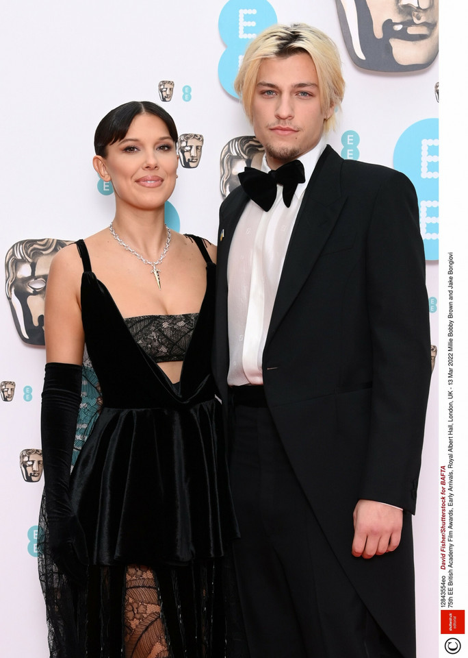 Millie Bobby Brown i Jake Bongiovi na BAFTA 2022