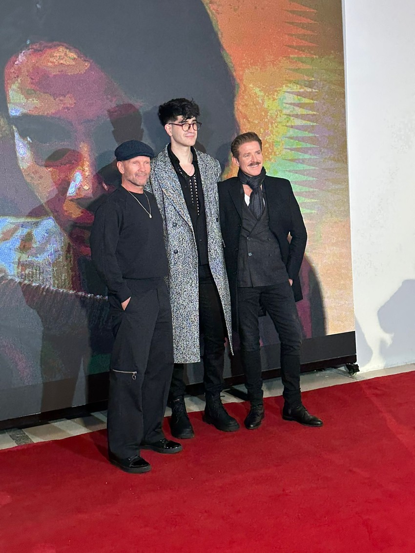 Premijera filma Mudbrick, Kult mrtvih