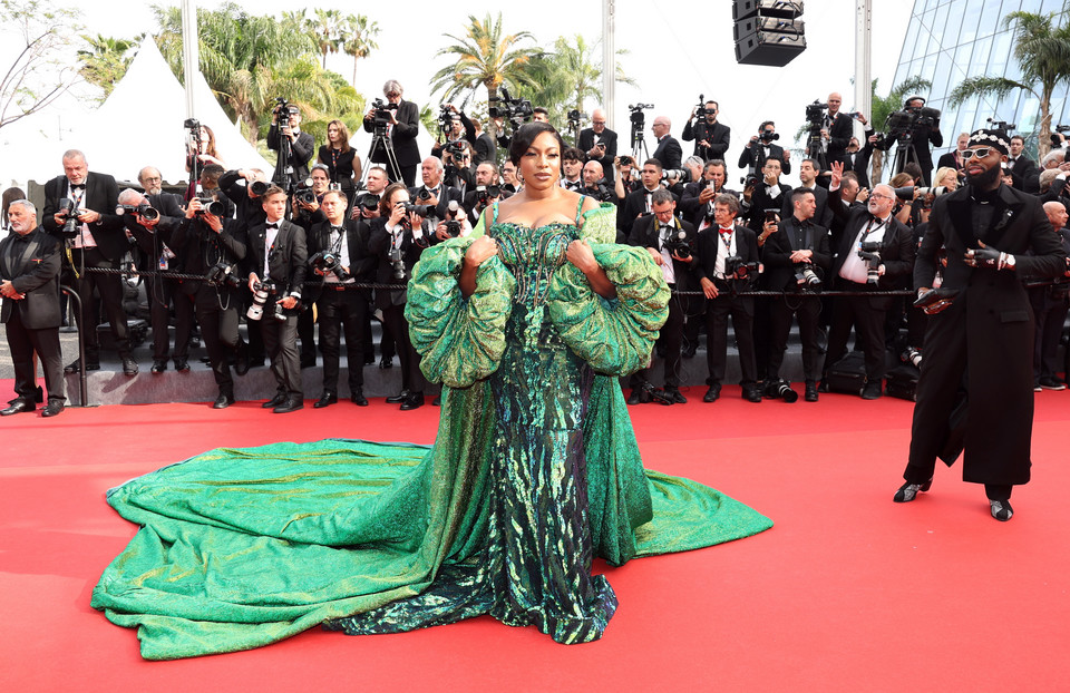 Chika Ike na ceremonii otwarcia Festiwalu Filmowego w Cannes