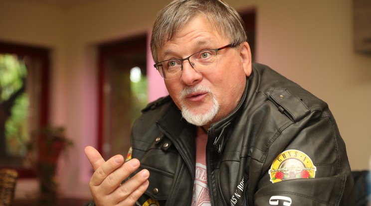 A győri polgármester, Dézsi Csaba András orvosi szaktudásának köszönhetően sikerült az ETO legendás focistájának életét megmenteni/Blikk-Varga Imre