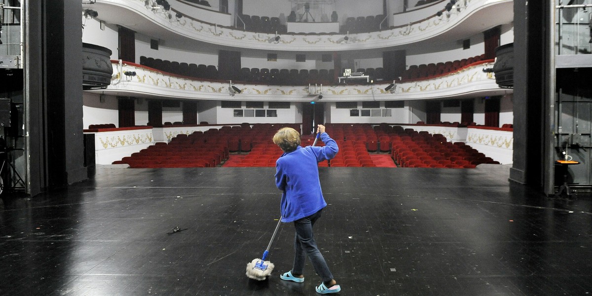 Straty liczą nie tylko teatry, ale także kina. Sieć kin Helios należąca do Agory to 50 kin i zatrudnienie dla 355 pracowników etatowych. Rok 2020 nie był dla niej dobry. 