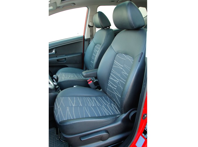 Kia Venga - Toyota niech się schowa