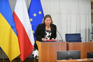 Tyrowicz z RPP: Ekspansywna polityka fiskalna wymaga wydłużenia cyklu podwyżek stóp proc.