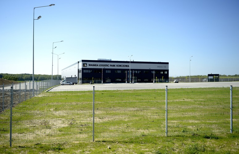 Waimea Logistic Park Korczowa docelowo będzie oferować całodobową obsługę dla TIR-ów oraz zaplecze socjalne dla kierowców wraz z kantyną. Łączna wartość inwestycji wyniesie 110 mln zł.<br>huk/ pz/
<br><br> fot.(ukit) PAP/Darek Delmanowicz