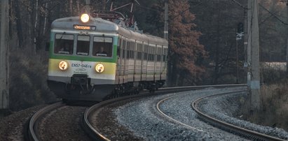 Szaleniec zatrzymuje pociągi. Złapcie go, zanim ktoś zginie!