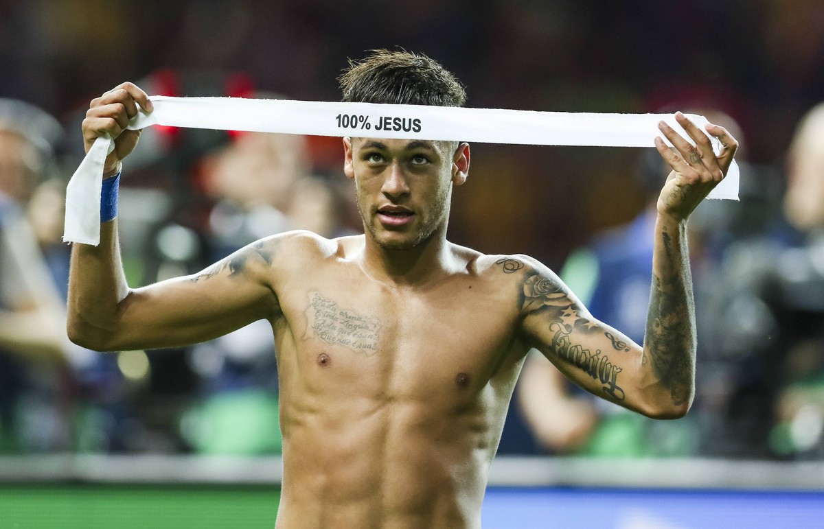 FIFA usunęła Neymarowi Jezusa. Listkiewicz o cenzurze: Infantylne i niepotrzebne