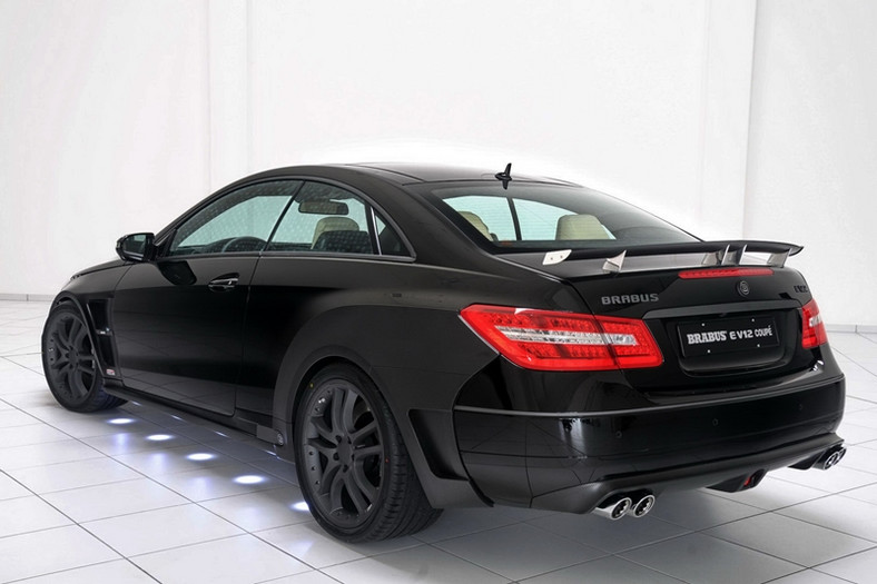 Brabus Mercedes E V12 – 800 KM za 1,9 miliona złotych