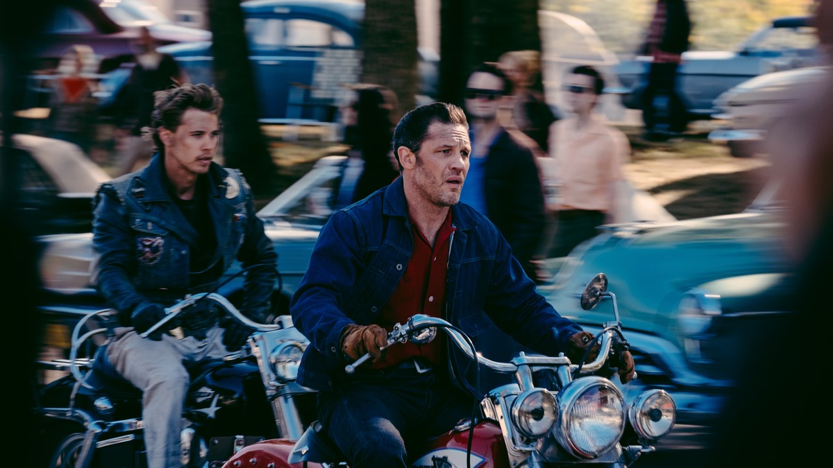 Mégsem kukázták Tom Hardy betiltottnak hitt filmjét: a motorosok mindenkit összevernek, ez lesz a nyár legnagyobb durranása