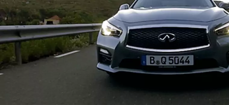 Infiniti Q50 i piękne widoki