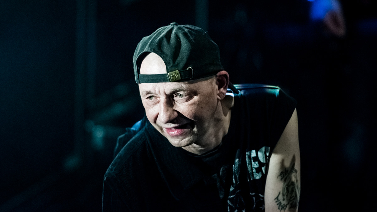 Nie żyje Tomasz Wojnar, znany także jako "Siwy, wokalista legendarnej wałbrzyskiej grupy punkowej Defekt Muzgó. Od lat zmagał się z chorobą, zmarł w szpitalu. Miał 53 lata.