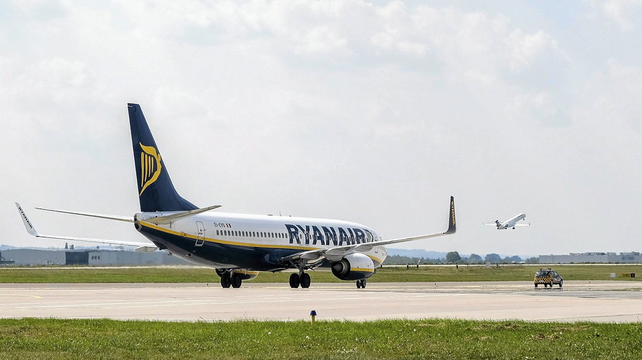 Samolot linii Ryanair na lotnisku w Rzeszowie (zdjęcie ilustracyjne)