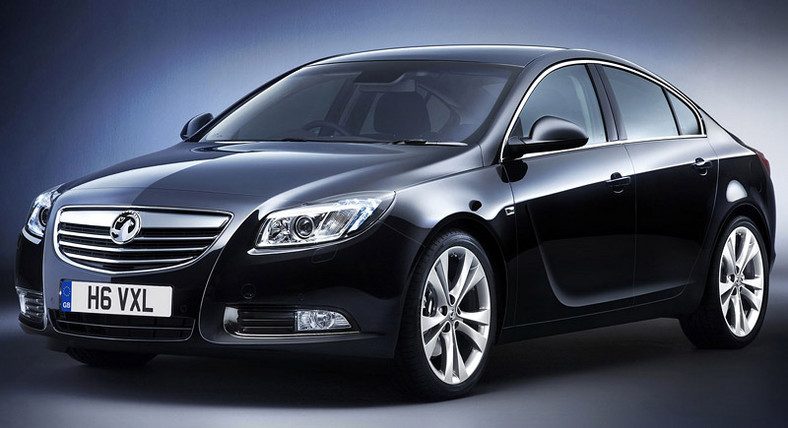 Opel Insignia – pierwsze zdjęcia wnętrza