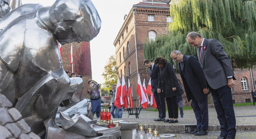 Nowa ekspozycja w Muzeum Poczty Polskiej przypomina o ludziach, których dramatyczne losy stały się częścią polskiej pamięci historycznej.