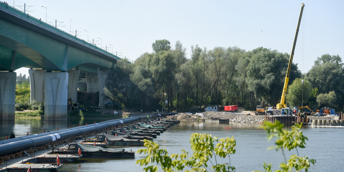 MPWiK zrzut ścieków z części lewobrzeżnej Warszawy do Wisły rozpoczęło 28 sierpnia 2019 roku, kiedy awarii uległ układ przesyłający nieczystości do oczyszczalni "Czajka". Do rzeki trafiało trzy tysiące litrów nieczystości na sekundę.