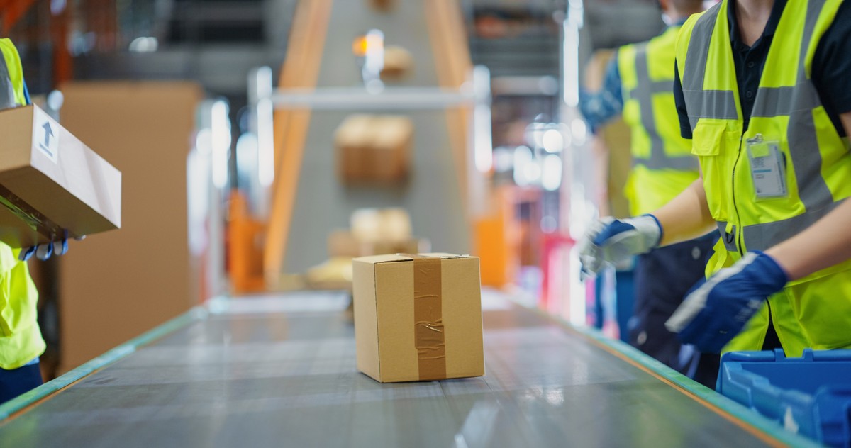 Poczty w UE wstrzymują wysyłkę paczek do USA. Eksperci ostrzegają przed chaosem