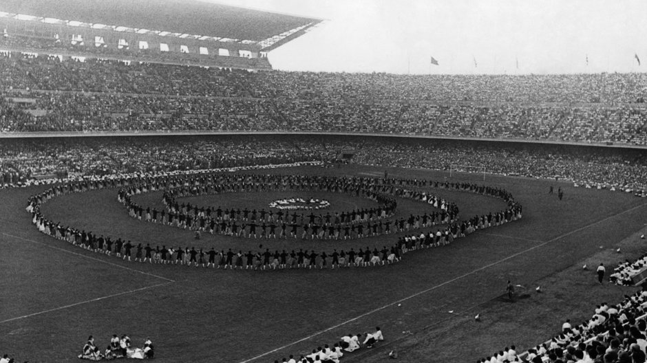 Ceremonia otwarcia stadionu klubu Barcelony Camp Nou