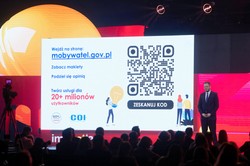 Dowód w aplikacji tak samo ważny jak plastikowy. Rząd szykuje specjalną ustawę