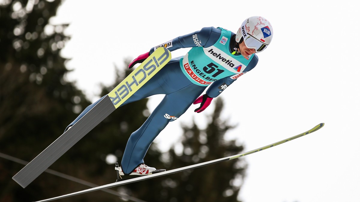 - Nie wiem, co się dzieje. Nigdy nie było tak źle -– w ten oto smutny sposób Kamil Stoch skomentował na antenie TVP sytuację, w jakiej się znalazł po pierwszej części sezonu Pucharu Świata w skokach narciarskich.