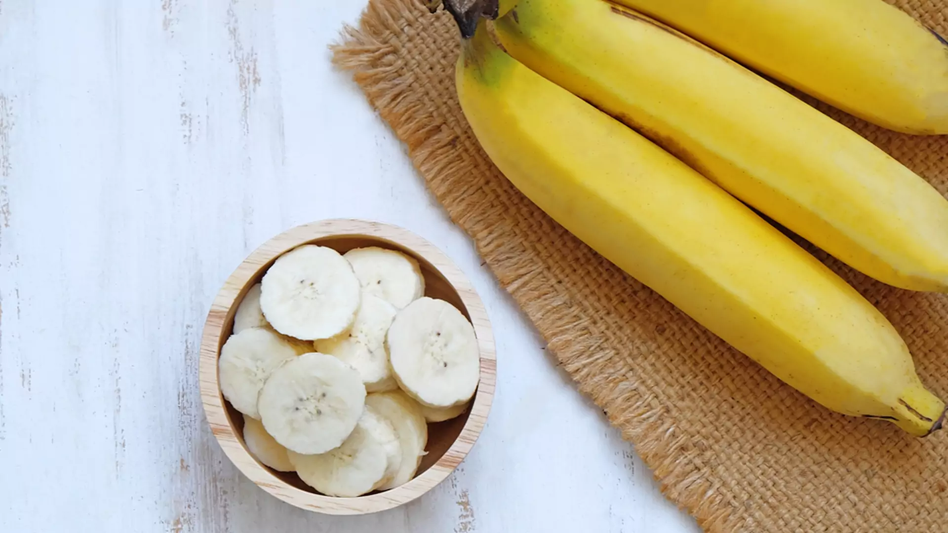 Ciemne i cętkowane banany są bardzo zdrowe. Właściwości owocu zmieniają się wraz z kolorem skórki
