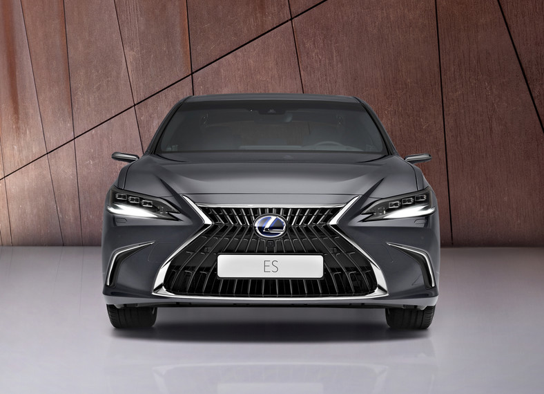 Lexus ES 2021