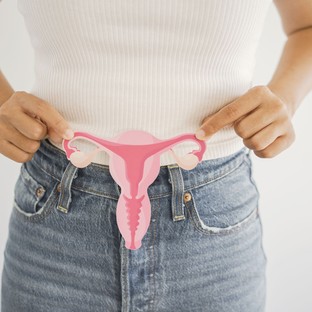 Amikor a gyógyszer már nem elég – mikor van szükség endometriózis műtétre?