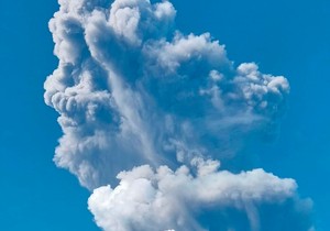 Vulkan eruptirao u Indoneziji
