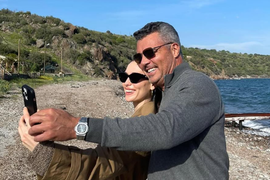 Zgodni Turčin se ovde proslavio kao BIVŠI DEČKO EMINE JAHOVIĆ, a kad čujete S KIM je još bio u vezi - zanemećete: OMRAŽENA SULTANIJA 'zarobila' ga je na 3 godine