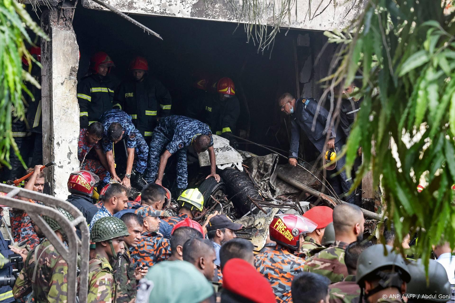 Vliegtuigcrash Bangladesh: 16 doden bij school in Dhaka