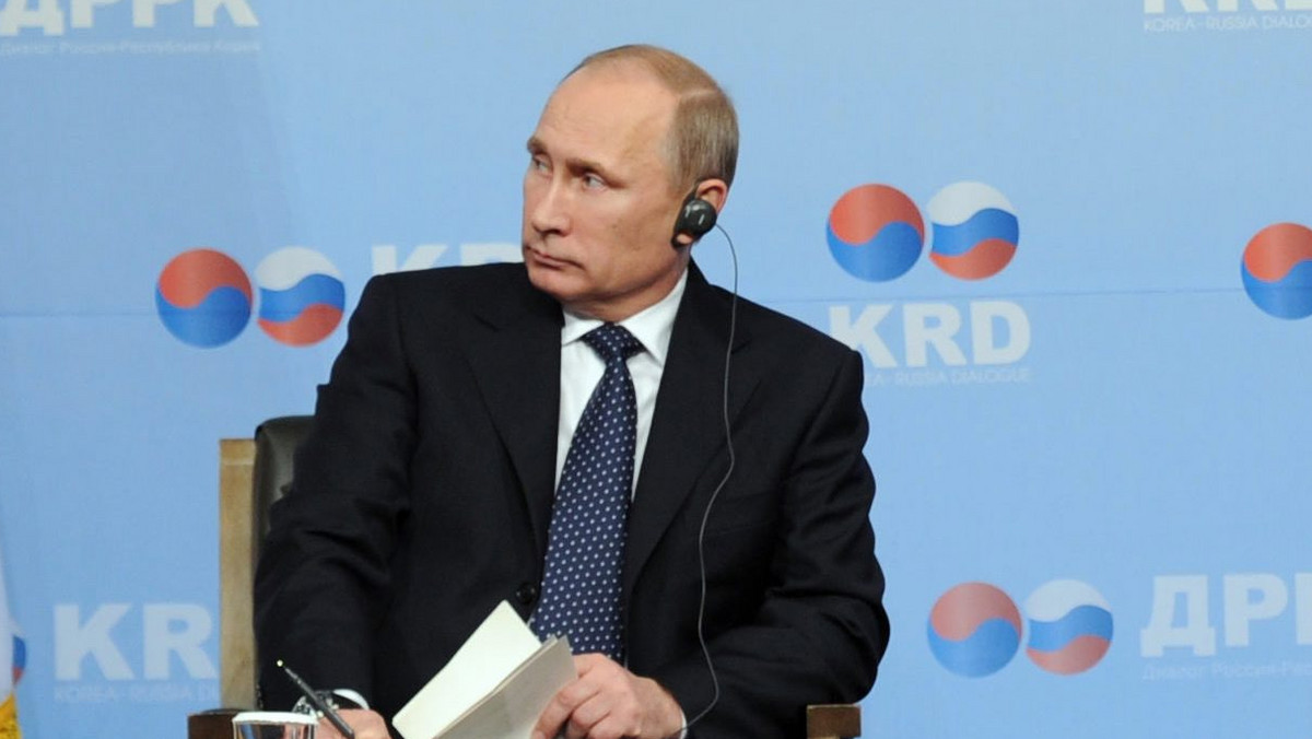 Prezydent Rosji Władimir Putin rozmawiał dziś telefonicznie z prezydentem Syrii Baszarem el-Asadem - poinformował Kreml. Rozmawiano o przygotowaniach do konferencji Genewa 2, zniszczeniu syryjskiej broni chemicznej i sytuacji humanitarnej w Syrii.