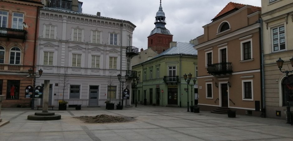 Piotrków nieposprzątany po zimie