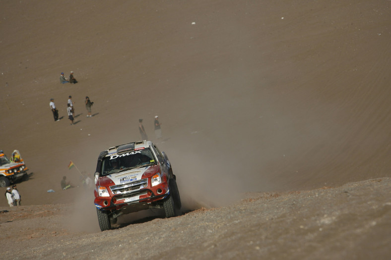 Rajd Dakar 2011: dobra postawa Polaków, Hołowczyc z otwartymi drzwiami (5.etap, wyniki, fot. Willy Weyens)