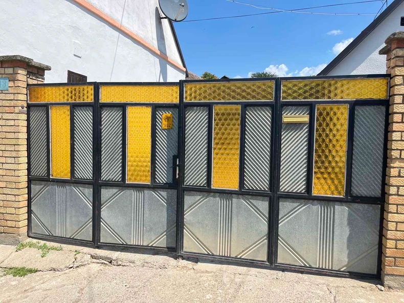 Kuća u kojoj su psi ubili ženu na Fruškoj gori