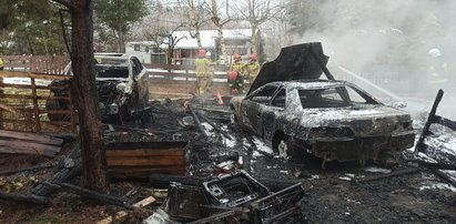 Kemping w ogniu! Pożar wybuchł w mikołajki nad jeziorem w Lubuskiem. Strażacy znaleźli zwęglone ciało [ZDJĘCIA]