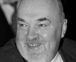 Adam Halber nie żyje. Dziennikarz, poseł, członek KRRiT