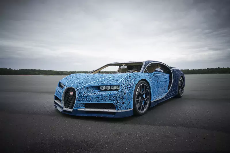 Bugatti Chiron złożony z LEGO Technic