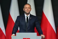 Elity milczą, a PiS zmierza po zwycięstwo w wyborach [OPINIA]