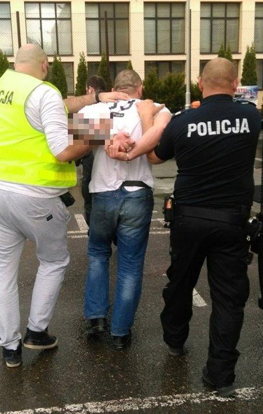 Potrącił policjanta i uciekł