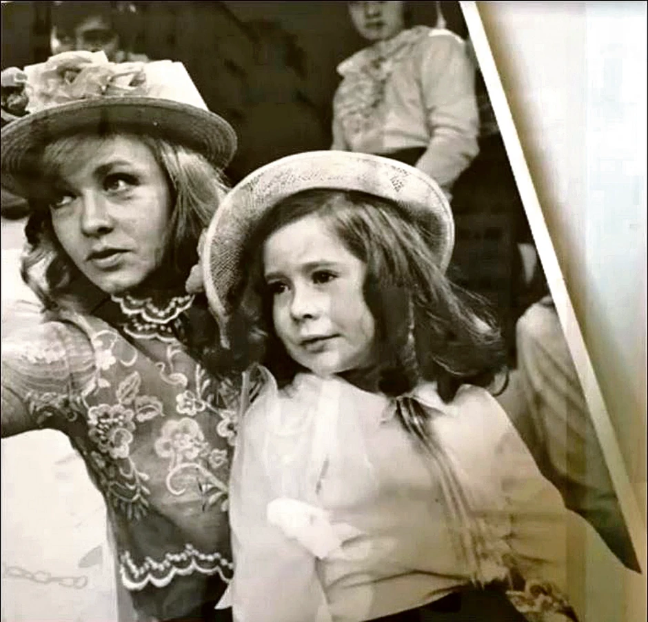 Verica sa svojom tetkom Milenom na snimanju emisije “Obraz uz obraz”