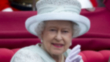 Nieznane zdjęcia królowej Elżbiety II wystawione na sprzedaż