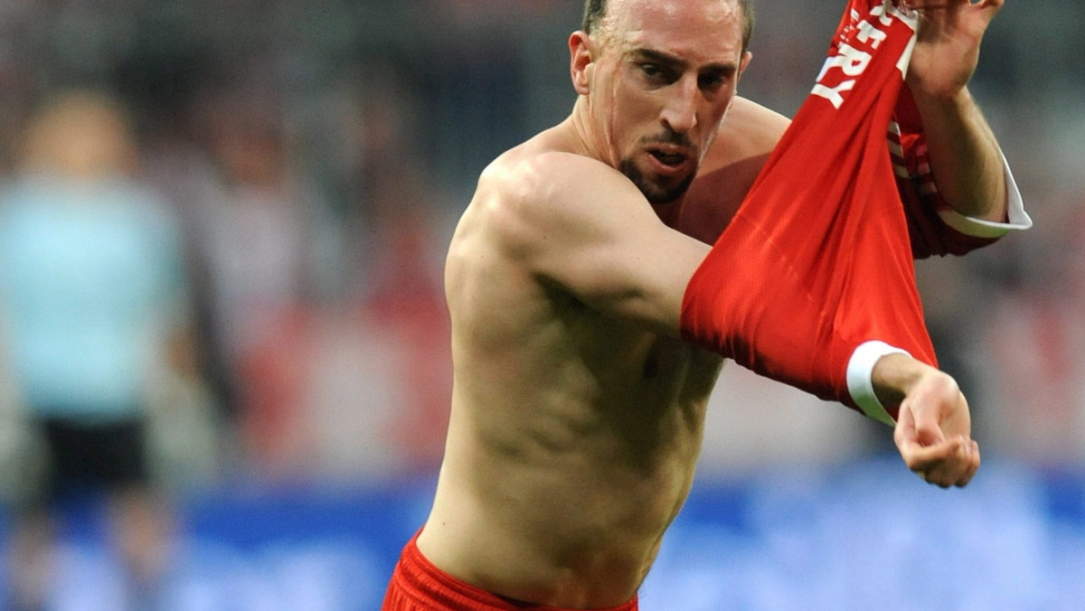 Nie tak wyobrażali sobie dzisiejszy mecz skrzydłowy Lyonu Sidney Govou i pomocnik Bayernu Franck Ribery. Dla obu z nich miało to być szczególne spotkanie.