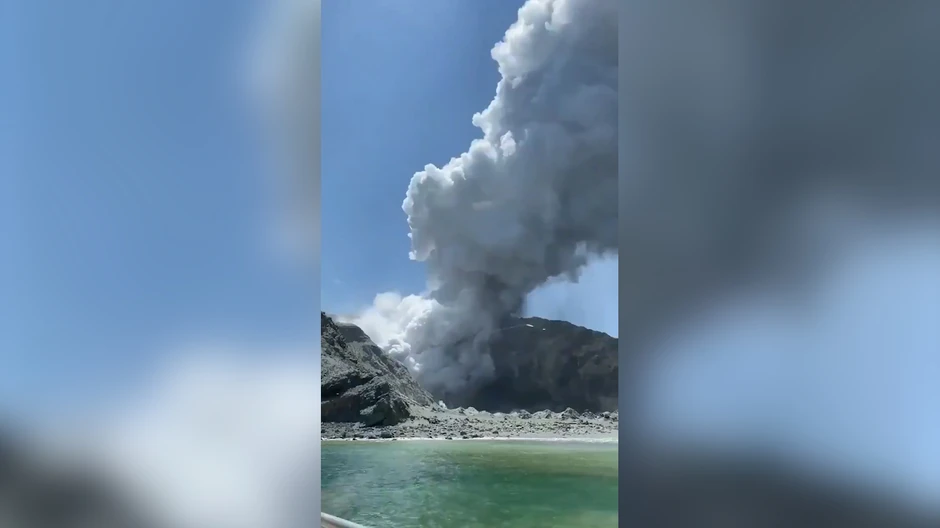 Erupcija vulkana na Belom ostrvu