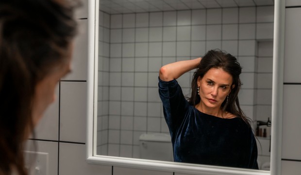 Demi Mur u filmu "Supstanca"