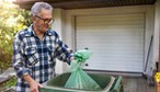 Ulga na wywóz śmieci. Seniorzy muszą to wiedzieć, aby płacić mniej